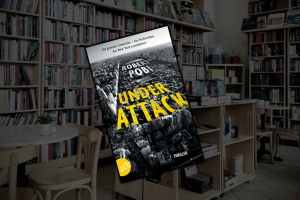 Zu sehen ist das Buch "Under Attack".