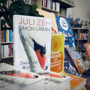 Das Cover des neuen Buchs von Juli Zeh und Simon Urban: Zwischen Welten.